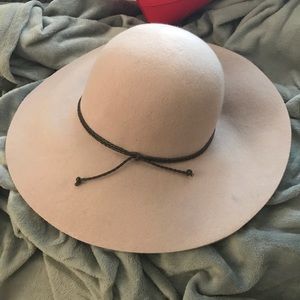 Halogen floppy hat